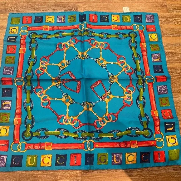 Gucci Multicolor Chain Pattern Handkerchief - Picture 2 of 2